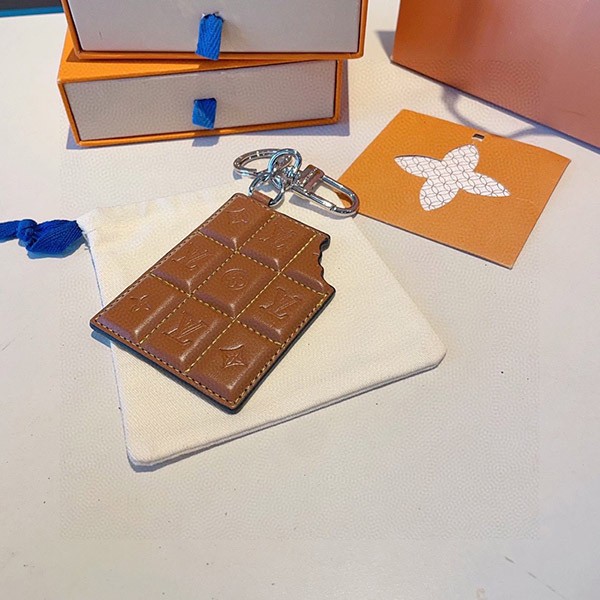 【思わず食べたくなるっ！】ルイヴィトン キーホルダー コピー チョコ m01478